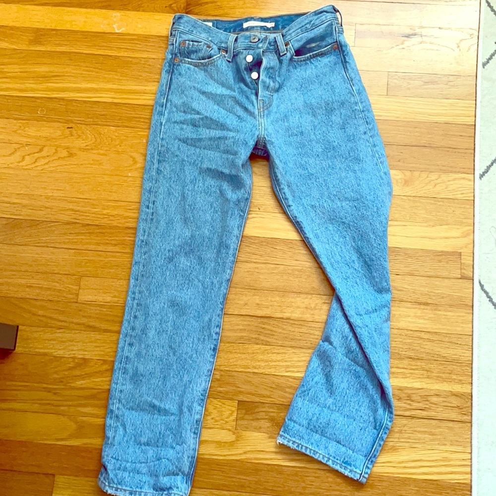 Wedgie levis